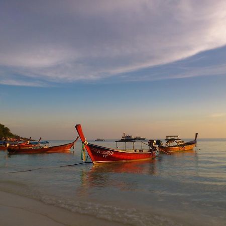 Ten Moons Lipe Resort Exterior foto