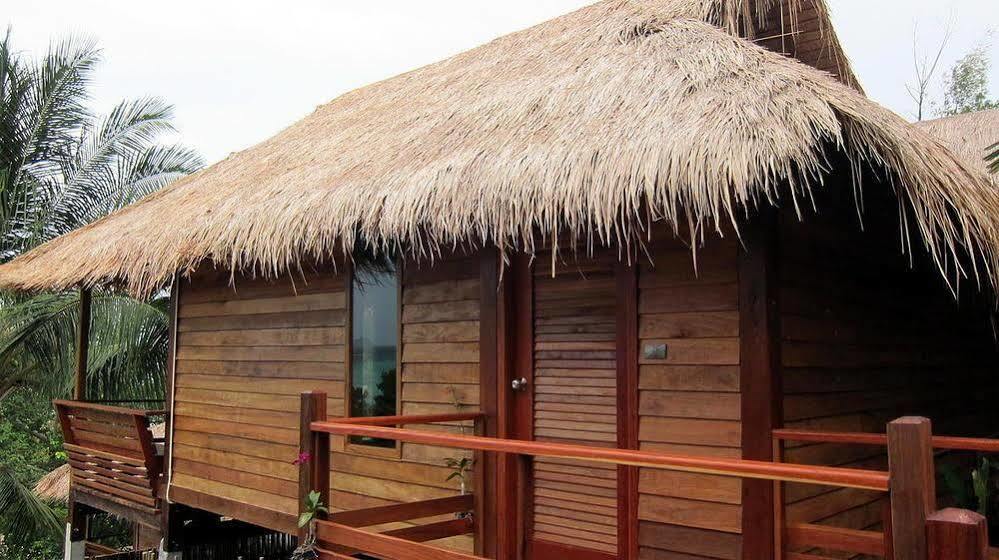 Ten Moons Lipe Resort Exterior foto